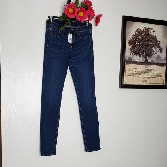 NEW J. Crew Jeans MidRise Skinny Rockaway - Picture 2 of 16